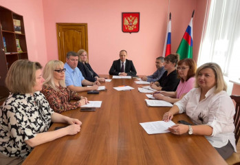 совещание по вопросам оказания бесплатной юридической помощи участникам специальной военной операции и членам их семей - фото - 1